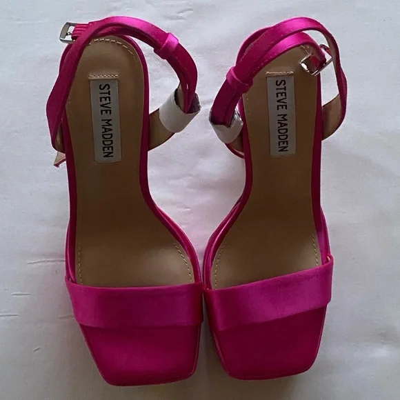 NWT Steve Madden Women’s Discord Heeled Heels In Fus/Pink Satin Size 6. - Picture 7 of 9